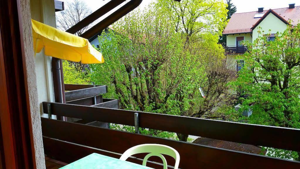 Appartment-Hotel-Hölzl Grünwald Buitenkant foto